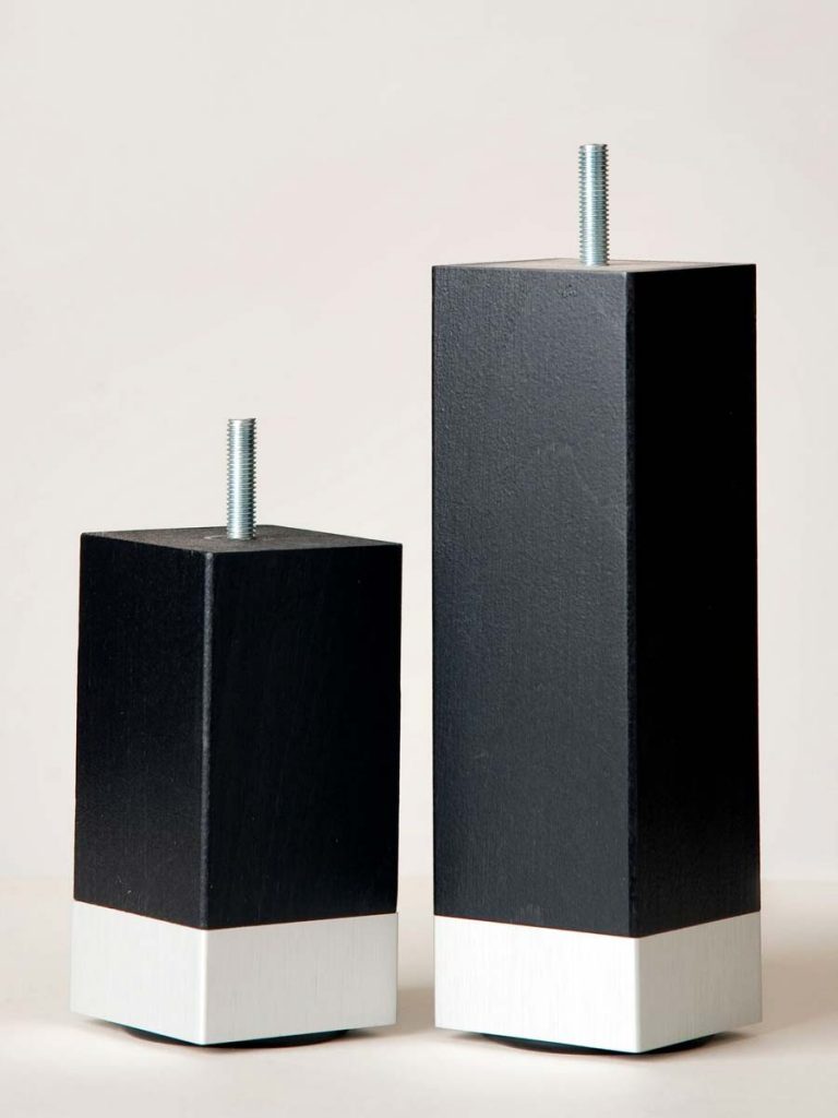 Sängben Svart med aluminiumklack